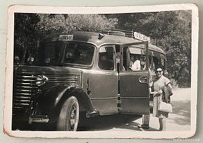 Postkarten: FOTOGRAFIA DE AUTOBUS VIAJES IBERIA S.A., AGOSTO DE 1947, SALIDA DE POLLENSA, MIDE 9,7 X 6,8 CMS. AP